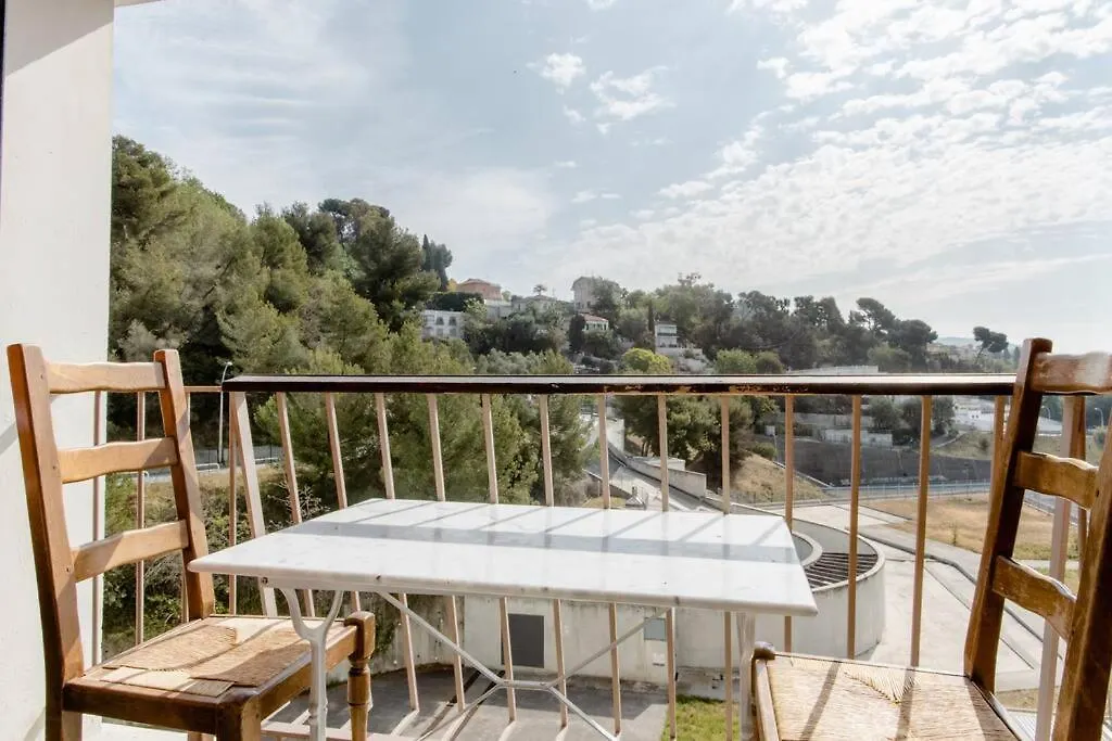 Kwatera prywatna Private Room In Renovated Apartment - Tram 1 Min Walk Nicea